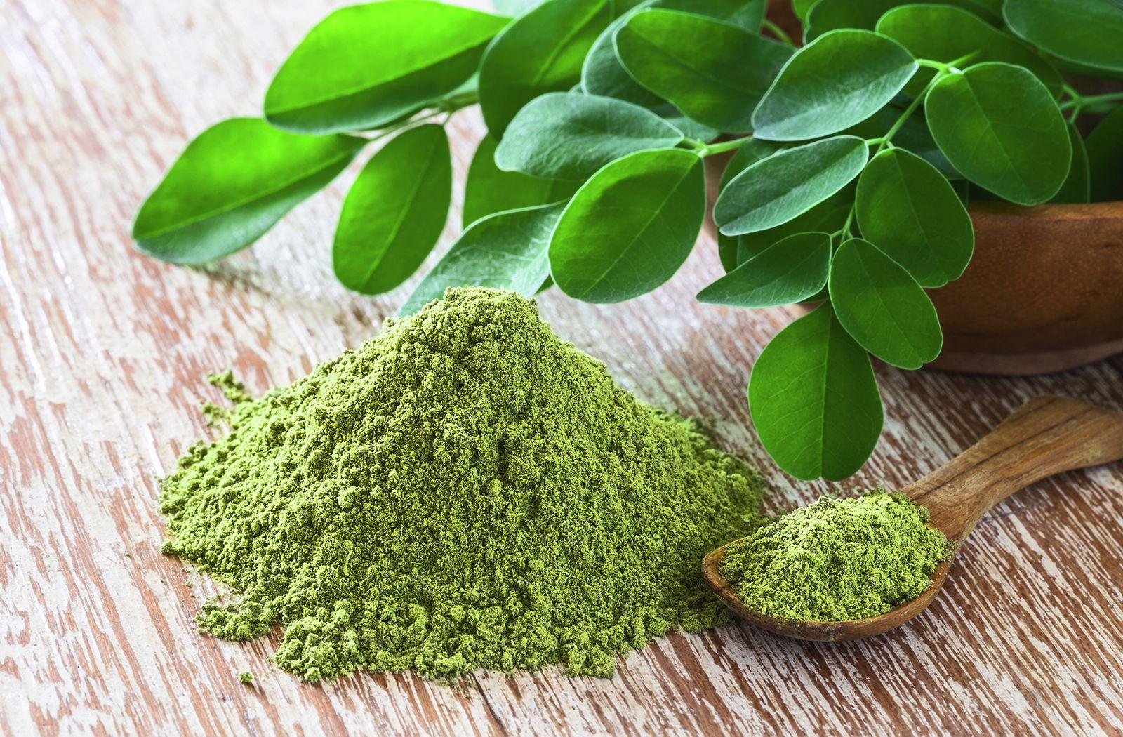 Moringa Powder : Benefits, Nutrition, Uses & Safety